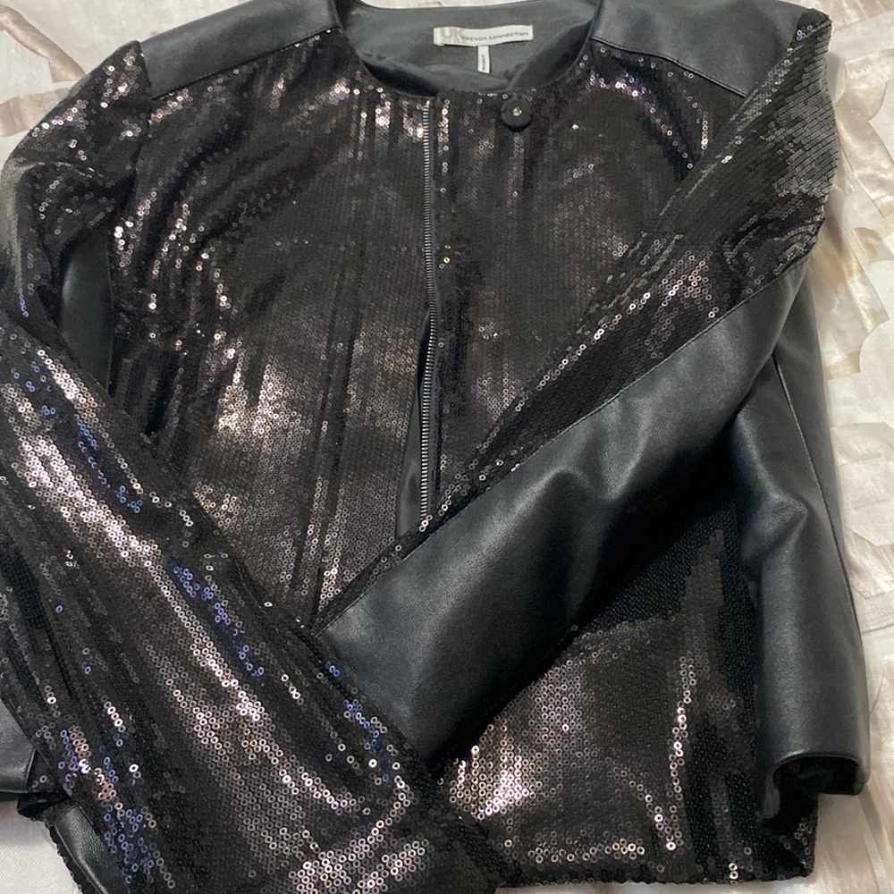 French Connection Size L New Color Black - image 2